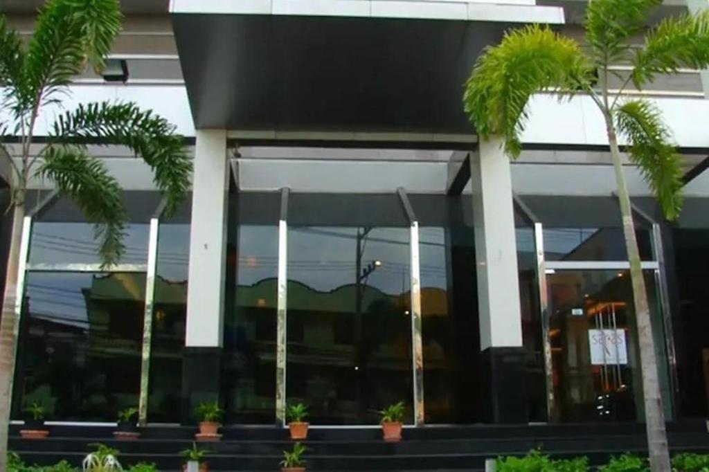 Sun City Pattaya Hotel Exteriör bild