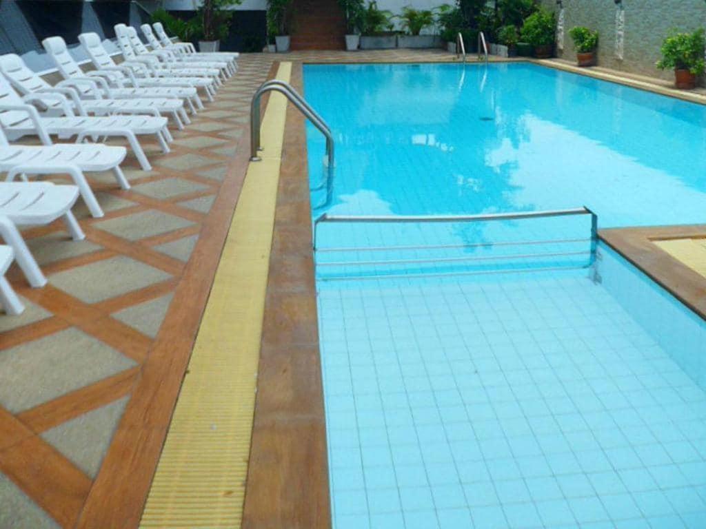 Sun City Pattaya Hotel Exteriör bild